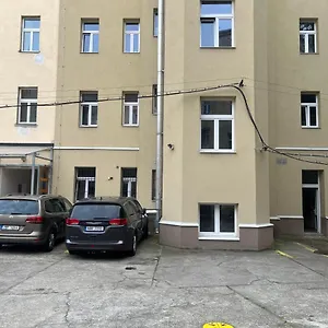 Emma Prague